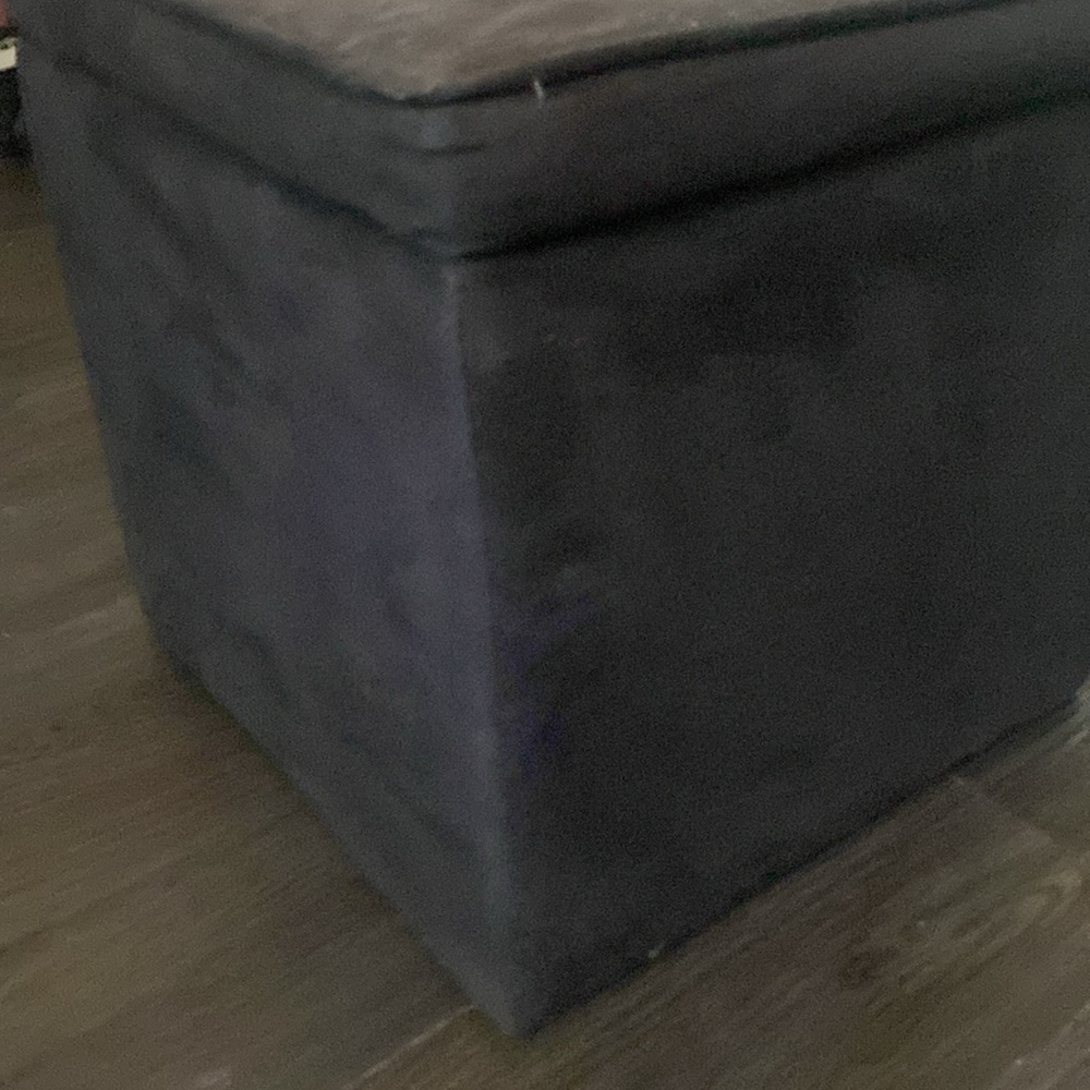 Storage cube! - Picture 5 of 5